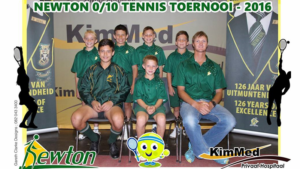 onder-10-tennisspelers-newton-presteer-tydens-toernooi