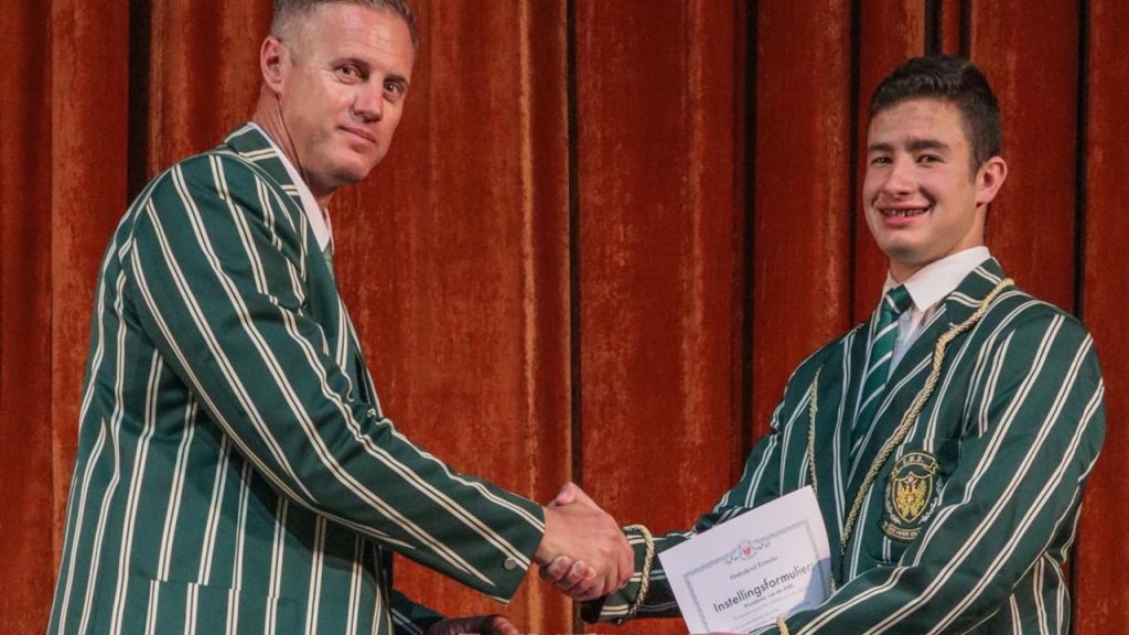 Graad 12's ontvang Streepbaadjies - Hoërskool Ermelo